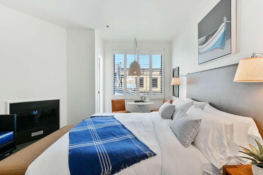 Waters Edge Tiburon Quarto foto